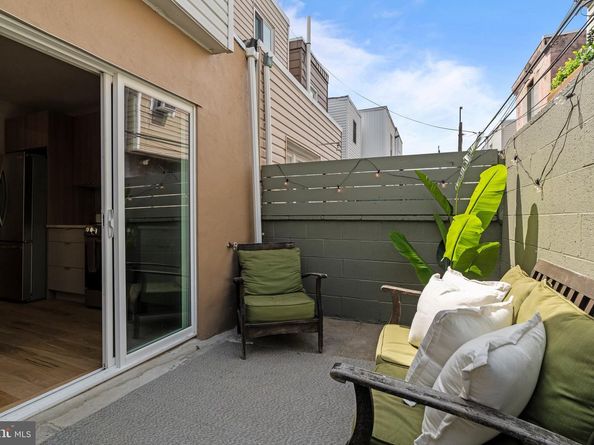 1031 Mercy Street, Philadelphia PA 19148