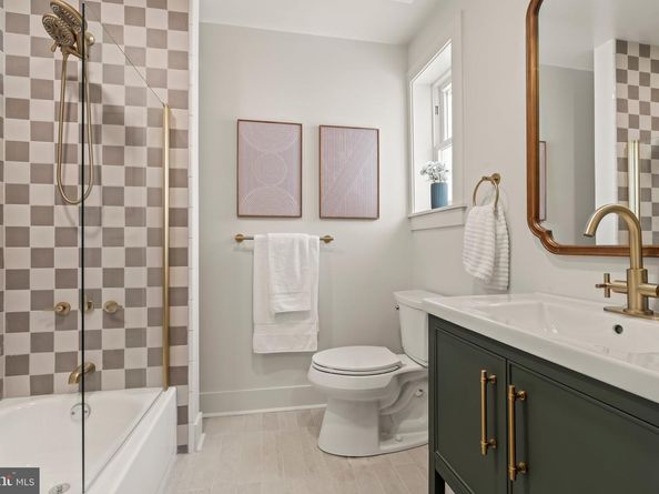 1031 Mercy Street, Philadelphia PA 19148