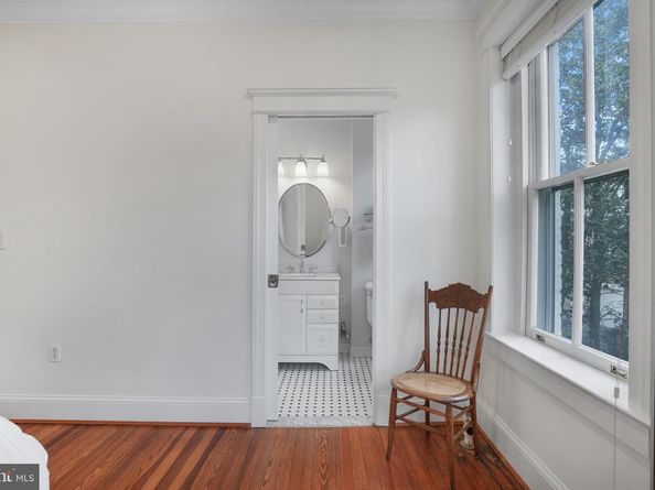 1657 31st Street NW 203, Washington DC 20007