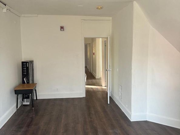 35 E High Street, Philadelphia PA 19144