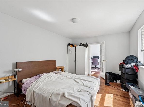 903 S 13TH Street, Philadelphia PA 19147