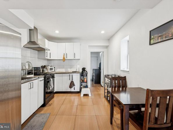 903 S 13TH Street, Philadelphia PA 19147
