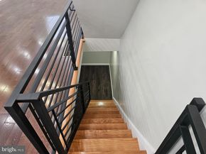 1555 S Hollywood Street, Philadelphia PA 19146