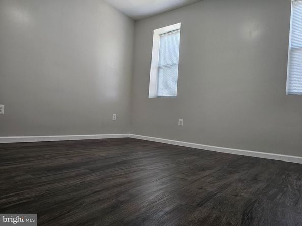 1555 S Hollywood Street, Philadelphia PA 19146