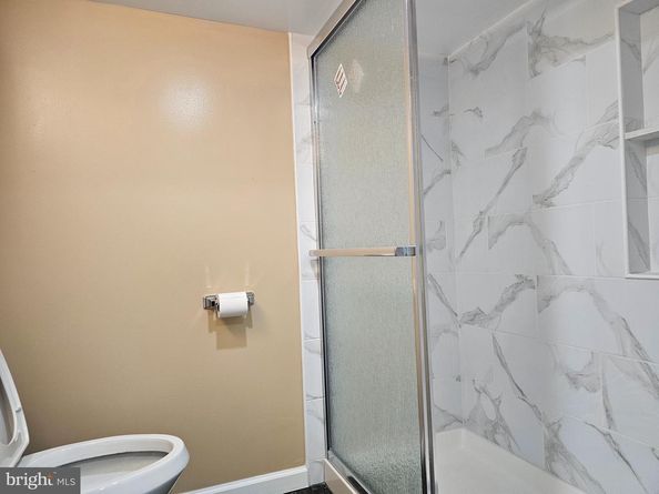 1555 S Hollywood Street, Philadelphia PA 19146