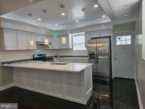 1555 S Hollywood Street, Philadelphia PA 19146