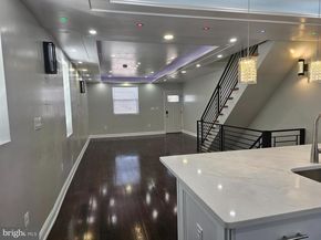 1555 S Hollywood Street, Philadelphia PA 19146