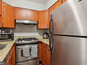 1017 Spruce Street D, Philadelphia PA 19107