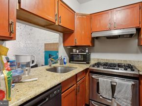 1017 Spruce Street D, Philadelphia PA 19107