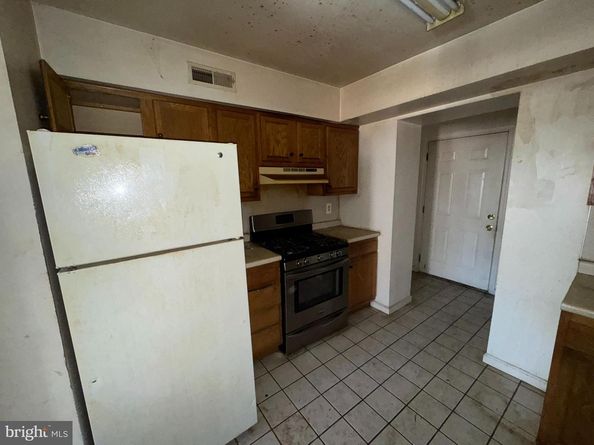 2710 N 19TH Street, Philadelphia PA 19132