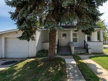 332 & 334 E Conestoga Road