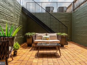 318 Webster Street NW 1, Washington DC 20011