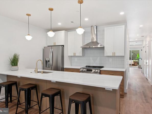 318 Webster Street NW 1, Washington DC 20011