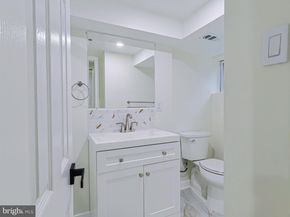 8823 Roosevelt Boulevard, Philadelphia PA 19152