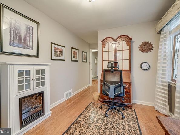 8536 Aponi Road, Vienna VA 22180