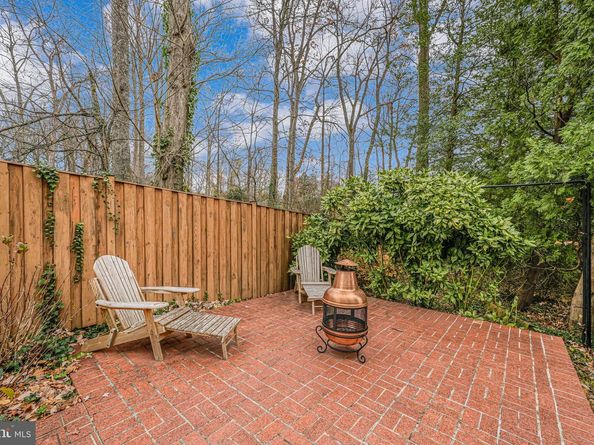 8536 Aponi Road, Vienna VA 22180