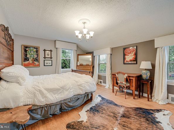 8536 Aponi Road, Vienna VA 22180