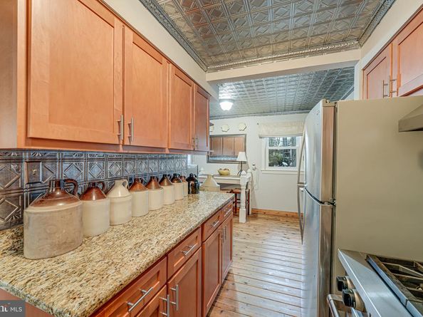 8536 Aponi Road, Vienna VA 22180