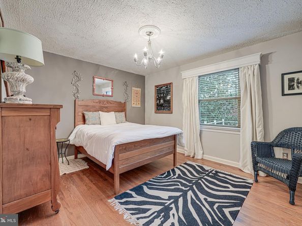 8536 Aponi Road, Vienna VA 22180