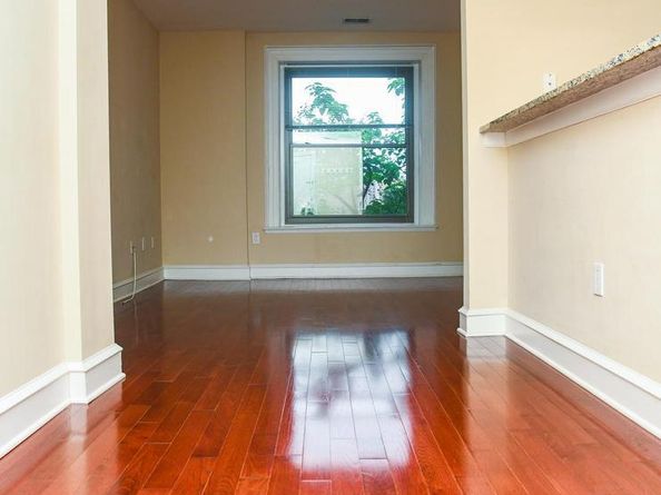 1811 Chestnut Street 404, Philadelphia PA 19103