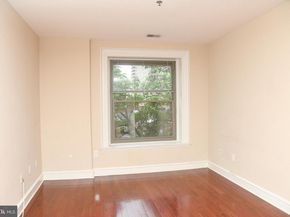 1811 Chestnut Street 404, Philadelphia PA 19103