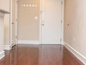 1811 Chestnut Street 404, Philadelphia PA 19103
