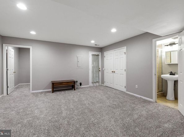 13503 Bannacker Place, Herndon VA 20171