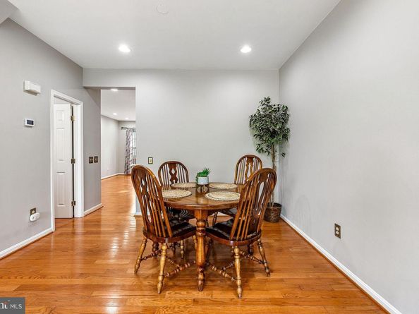 13503 Bannacker Place, Herndon VA 20171