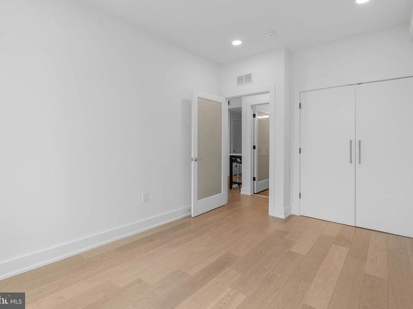 950 N 2nd Street 2, Philadelphia PA 19123