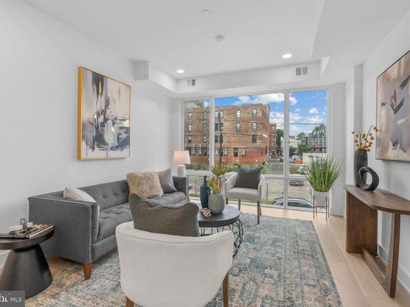 950 N 2nd Street 2, Philadelphia PA 19123