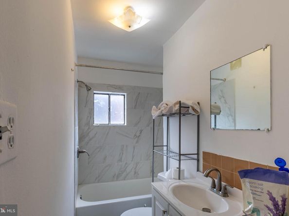 1402 S 2nd Street, Philadelphia PA 19147