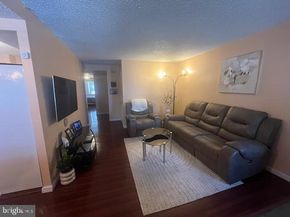 10076 Jeanes Street, Philadelphia PA 19116