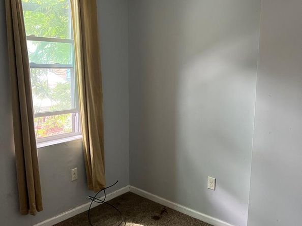39 W Wyneva Street, Philadelphia PA 19144