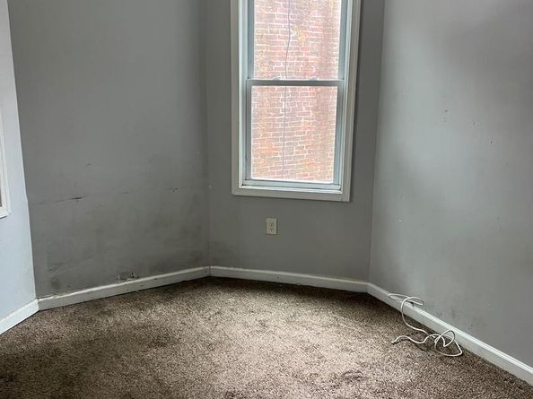 39 W Wyneva Street, Philadelphia PA 19144