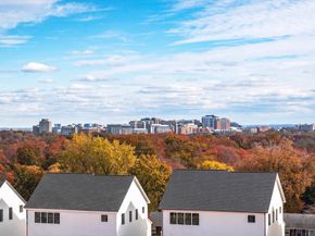 889 N. Manchester Street, Arlington VA 22205