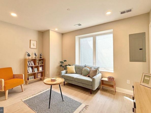 1806 D Street NE 1, Washington DC 20002