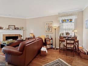40 Parkridge Drive 40, Bryn Mawr PA 19010