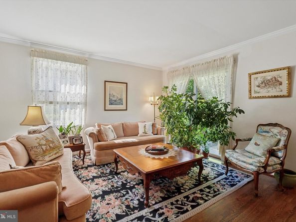 40 Parkridge Drive 40, Bryn Mawr PA 19010