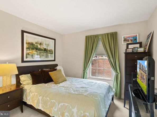 3267 Sutton Place NW C, Washington DC 20016