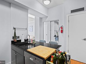 809 6TH Street NW 63, Washington DC 20001