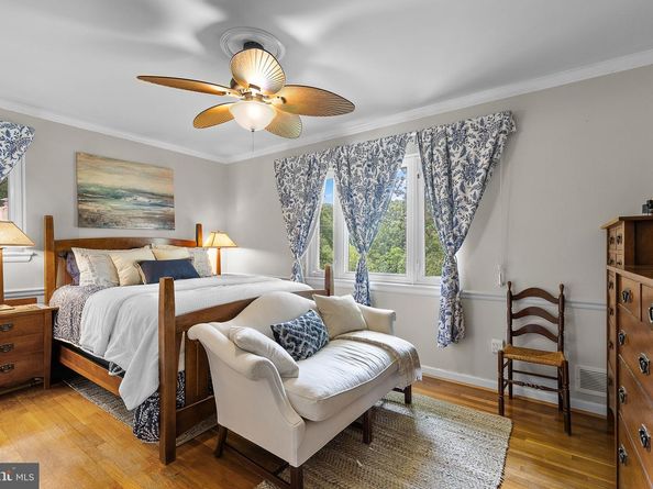 3504 Pinetree Terrace, Falls Church VA 22041