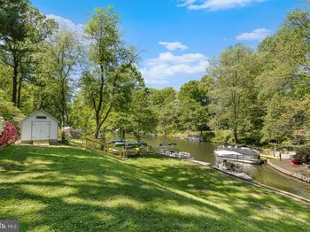 3504 Pinetree Terrace