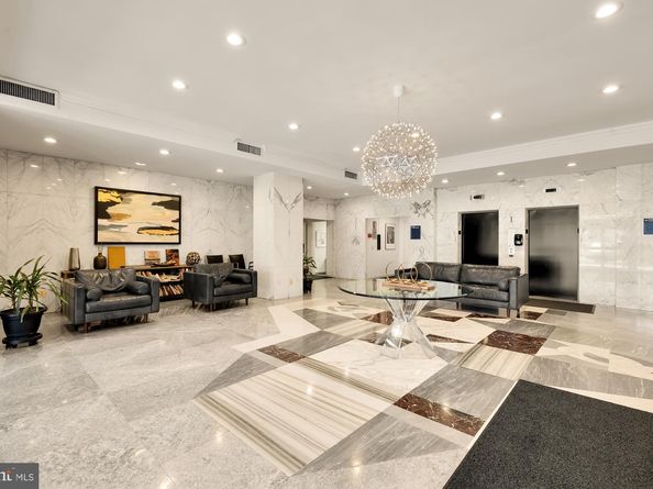 730 24TH Street NW 203, Washington DC 20037