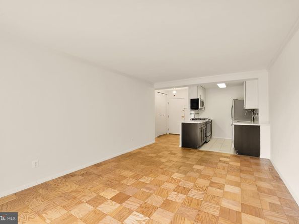 730 24TH Street NW 203, Washington DC 20037