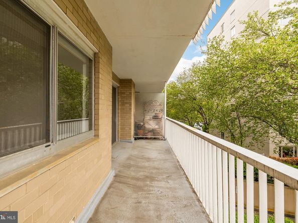 730 24TH Street NW 203, Washington DC 20037
