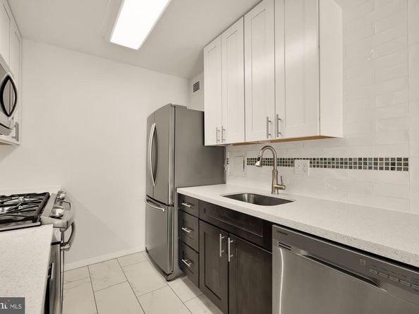 730 24TH Street NW 203, Washington DC 20037