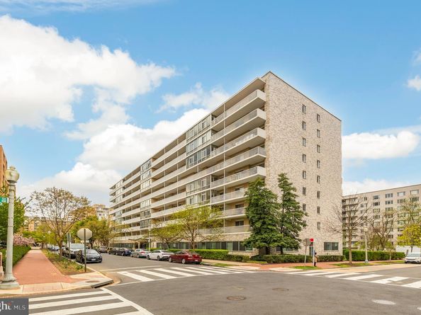 730 24TH Street NW 203, Washington DC 20037