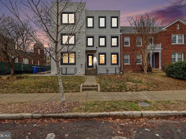 2216 40TH Place NW 4, Washington DC 20007