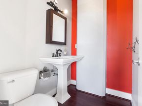 2200 Arch Street 912, Philadelphia PA 19103