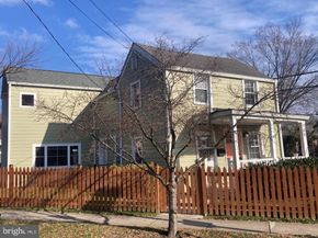 109 N Brookside Drive, Arlington VA 22201